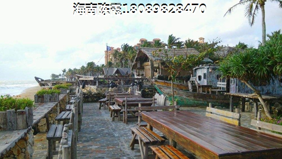 海南月亮湾哪里冬天不潮湿？